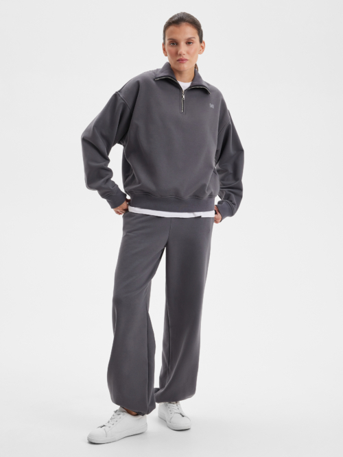 Темно-серый