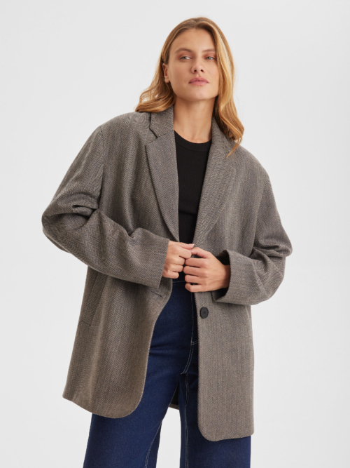 Жакет в сером цвете