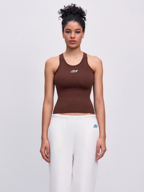 Коричневый